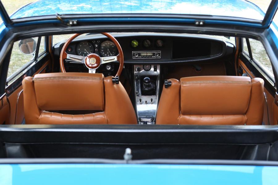 Интерьер Alfa Romeo GT 1600 Junior Z (115) 1972 года  (фото 6 из 15)